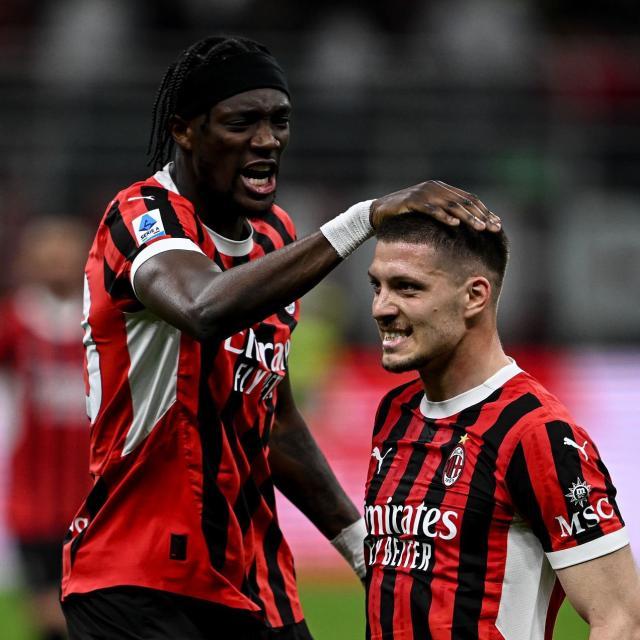 1743902473668095304.jpg 2208704816-2048x2048.jpg